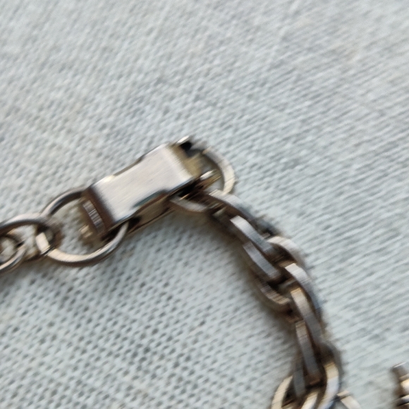 🏰 Vintage unique Arizona whimsical castle, sunset signed charm bracelet - Picture 11 of 11